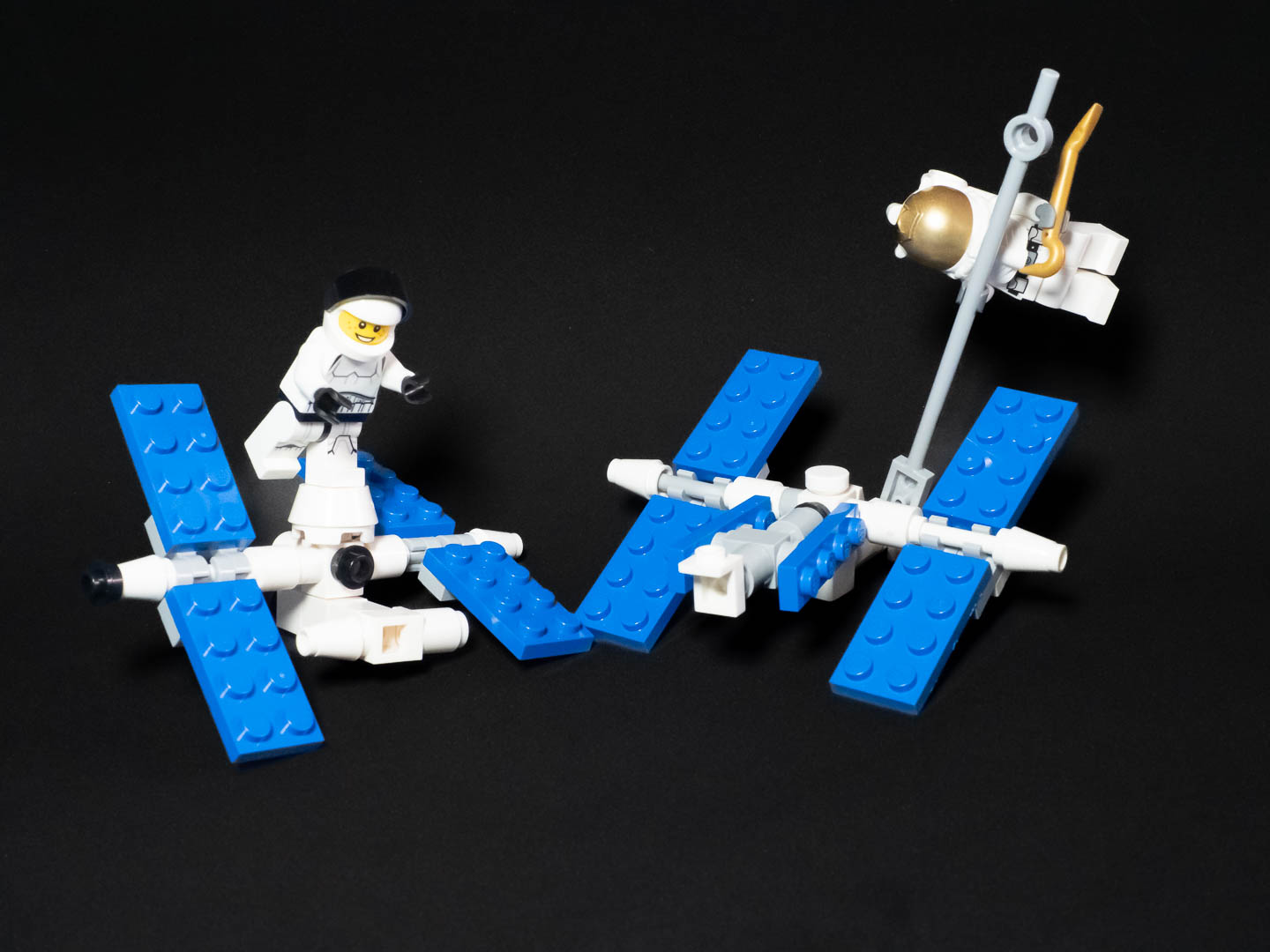 lego spacestation